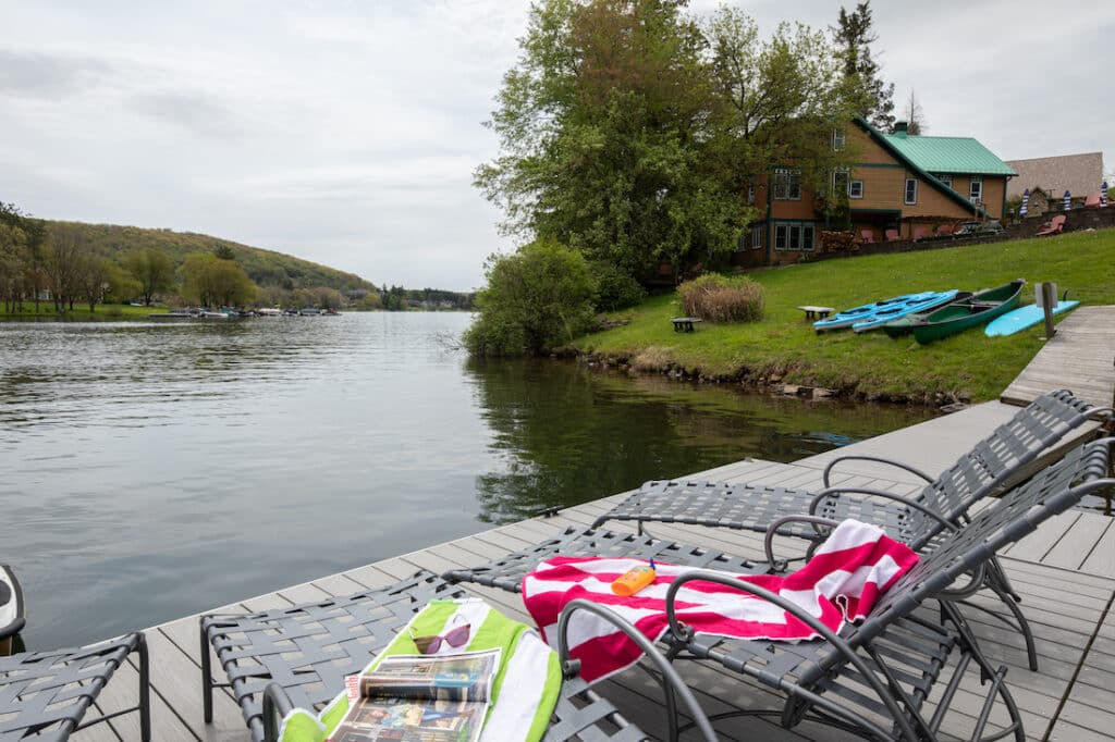 Deep Creek Lake Resort, photo of our lawns, dock and amenities at the Inn