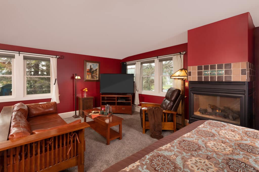 Deep Creek Lake Resort. photo of a beautiful guest room at our Deep Creek Lake Hotel